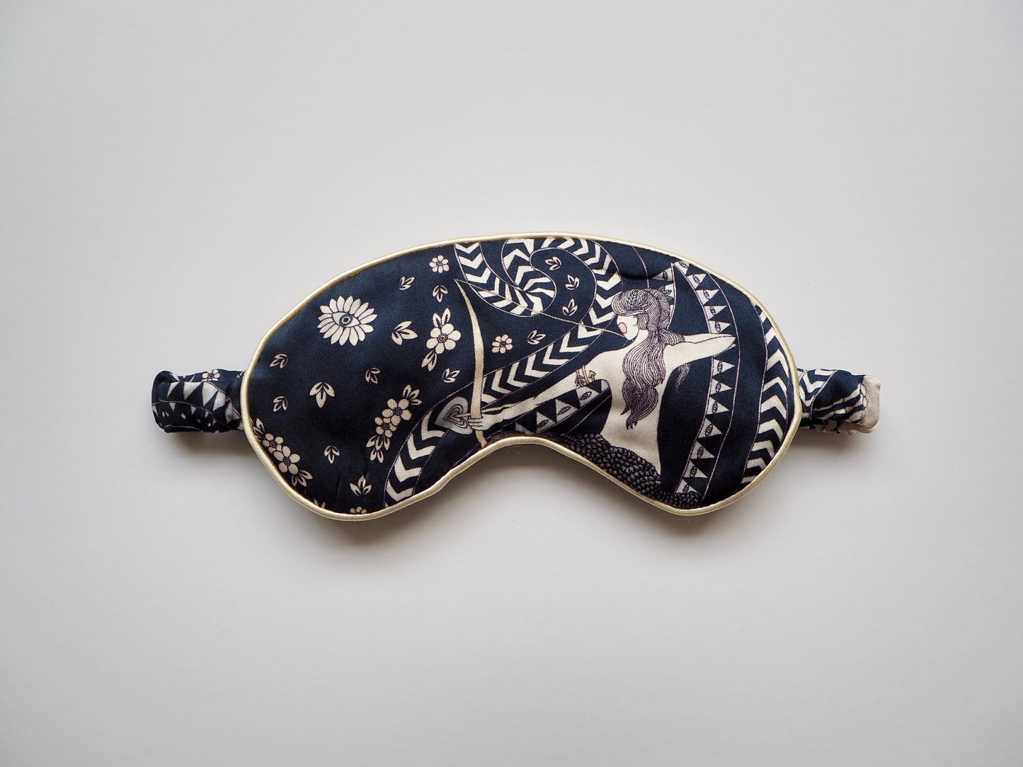 Elara Zodiac Silk Satin Eye Mask & Pouch in Midnight Sagittarius