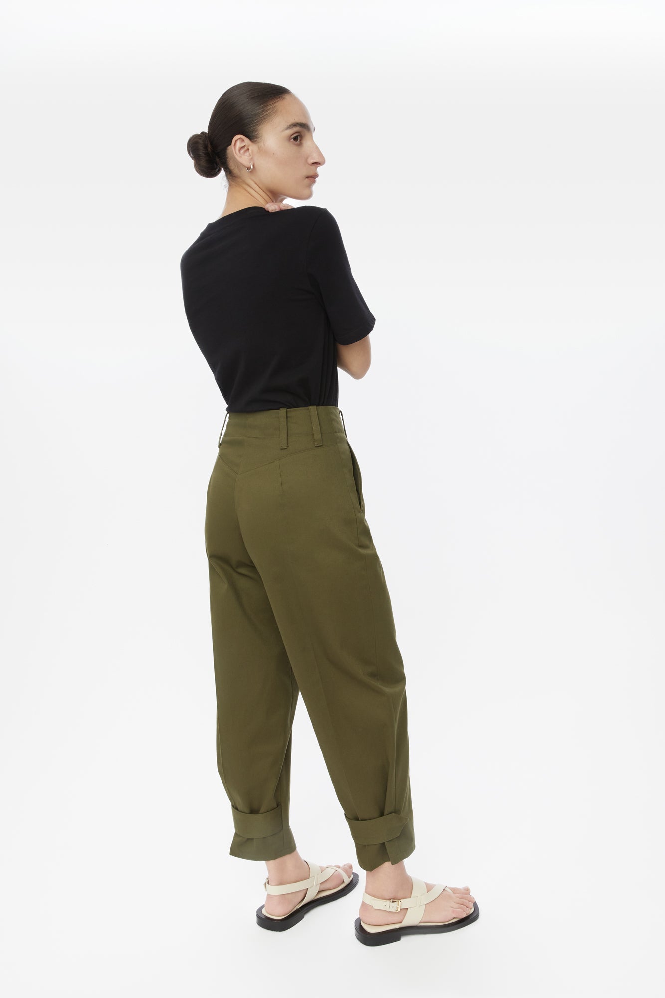 canvas-cotton-utility-tapered-pants-dal-the-label-olive